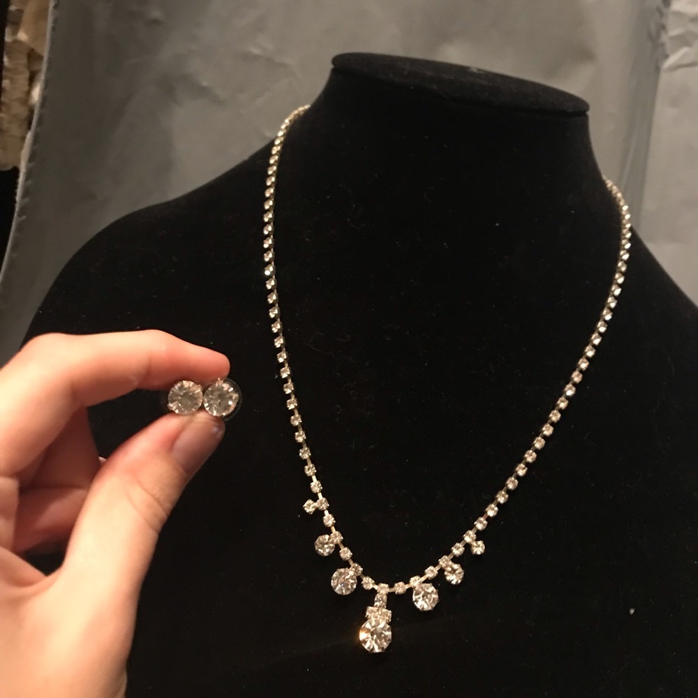 Crystal necklace and earrings set